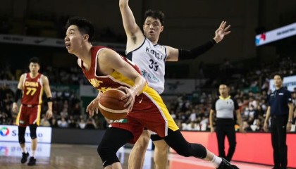 锋线四剑客出鞘！中国男篮世预赛逆转双杀，剑指世界杯！